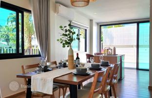 4-bedroom villa 320 m² in Mueang Phuket for $503,000