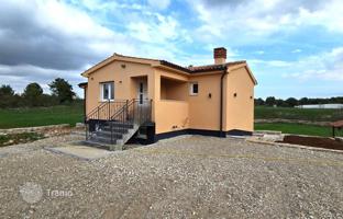 3-bedroom house 190 m² in Svetvinčenat for 690,000 €