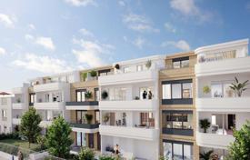 Apartment – Val-d'Oise, Ile-de-France, France for From 305,000 €