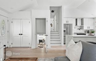 8-bedroom house in Etobicoke for C$1,744,000