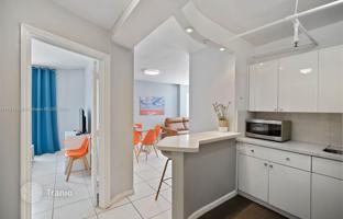 2-bedroom apartments in condo 62 m² in Miami Beach for $435,000
