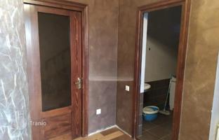 4-bedroom house 180 m² in Krtsanisi Street for $212,000