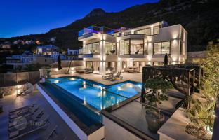 4-bedroom villa 450 m² in Kalkan for 82,150,000 TRY