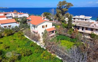 Three-level house just 100 meters from the sea, Xylokastro, Peloponnese, Greece for 275,000 €