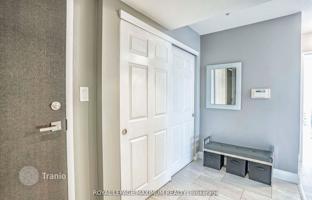 7-bedroom apartment in Lake Shore Boulevard West for C$1,259,000