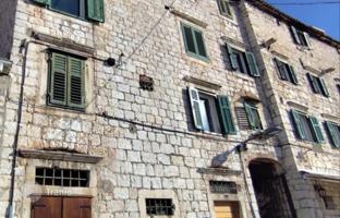 8-bedroom house 450 m² in Sibenik for 1,650,000 €
