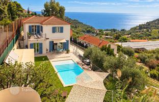 5-bedroom villa 220 m² in Liguria for 980,000 €