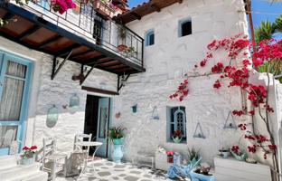 2-bedroom cottage 90 m² in Elounda for 265,000 €