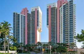 Three-bedroom apartment on the first line from the beach in the center of Sunny Isles Beach, Florida, USA for $1,350,000