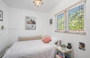 4-bedroom house 473 m² in Bay Harbor Islands for $3,950,000