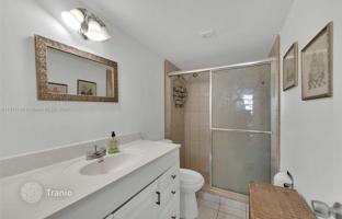 2-bedroom apartments in condo 109 m² in North Miami Beach for $365,000
