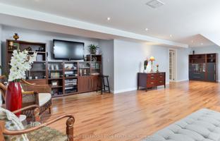 9-bedroom house in North York for C$1,941,000