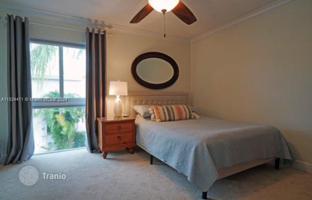 3-bedroom house 245 m² in Pembroke Pines for $689,000