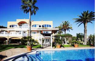 Spacious villa with a garden, a pool, a garage, terraces and sea views, Alicante, Spain for 3,300,000 €