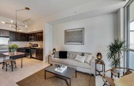 Apartment – Lake Shore Boulevard West, Etobicoke, Toronto,  Ontario,   Canada for C$745,000