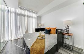 Apartment – The Queensway, Toronto, Ontario,  Canada for C$943,000