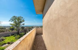A property immersed in a typical Salento land for 370,000 €