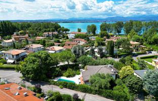Villa with renovation project on Lake Garda, Sirmione, Italy for 997,000 €
