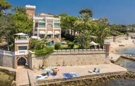 Waterfront villa with a rich history, infinity pool and private dock on Cap d'Antibes, Cote d'Azur, France for 23,350,000 €