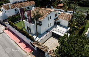 7-bedroom villa 262 m² in Nueva Andalucia for 2,795,000 €
