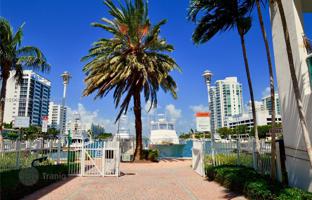 2-bedroom apartments in condo 116 m² in Miami Beach for $580,000
