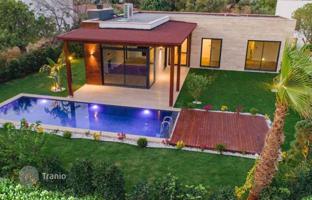 3-bedroom villa 170 m² in Gümüşlük for 38,382,000 TRY