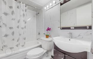 6-bedroom apartment in North York for C$750,000