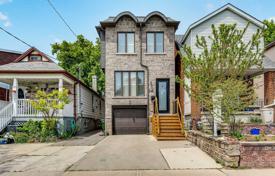 Townhome – East York, Toronto, Ontario,  Canada for C$1,956,000