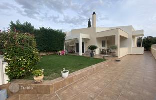 Single-storey villa with a garden in a quiet and picturesque area, Kentro, Greece for 270,000 €