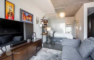 1-bedroom apartment in King Street for C$827,000