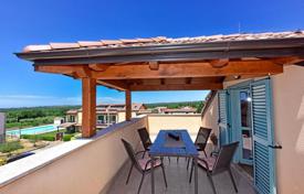 ISTRIA, POREČ — Two-room apartment with a sea view for 252,000 €
