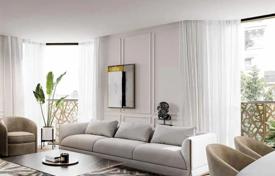 Luminous apartment with floor-to-ceiling windows in the historic center of London, UK for £3,208,000
