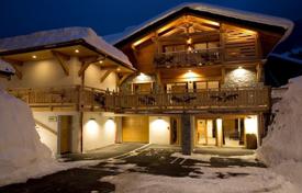 Three-level chalet with a private pool in the resort of Megeve, Alps, France for 8,000 € per week