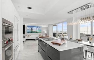 3-bedroom apartments in condo 184 m² in Miami Beach for $3,480,000
