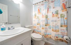 Townhome – Hollywood, Florida, USA for $750,000