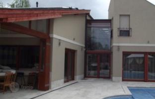 Exclusive villa with a pool and a jacuzzi, District II, Budapest, Hungary for 955,000 €