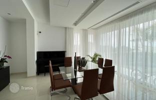 5-bedroom villa 225 m² in Anavargos for 1,276,000 €