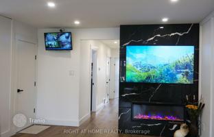 10-bedroom townhouse in North York for 906,000 €