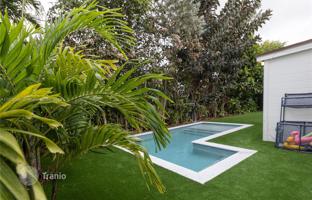 3-bedroom house 173 m² in Miami for $1,175,000