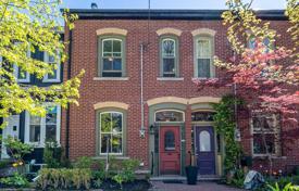 Terraced house – Old Toronto, Toronto, Ontario,  Canada for C$1,782,000