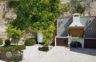 3-bedroom villa 150 m² in Tala for 395,000 €