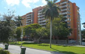 Condo – North Miami, Florida, USA for $289,000