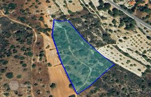 Land plot 12,710 m² in Souni-Zanakia for 2,500,000 €