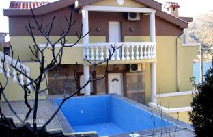 3-bedroom cottage 218 m² in Donja Lastva for 540,000 €