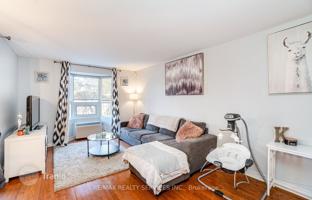 5-bedroom apartment in Lake Shore Boulevard West for C$766,000