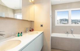3-bedroom apartment in Port Palm Beach. Price on request