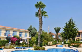 Complex of townhouses near the sea, Kato Paphos, Cyprus for From 270,000 €