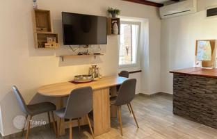 2-room apartment 110 m² in Rovinj for 570,000 €