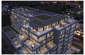 Apartment – The Queensway, Toronto, Ontario,  Canada for C$807,000