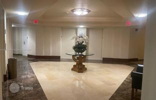 1-bedroom apartments in condo 80 m² in Aventura for $410,000